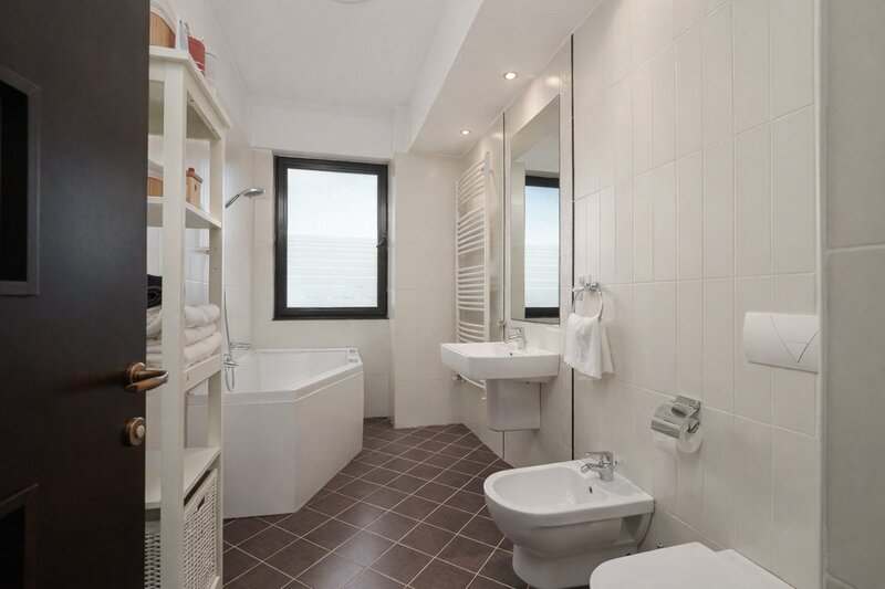 Pipera, Erou Iancu Nicolae, apartament 4 camere, 175 mp, 2 parcari